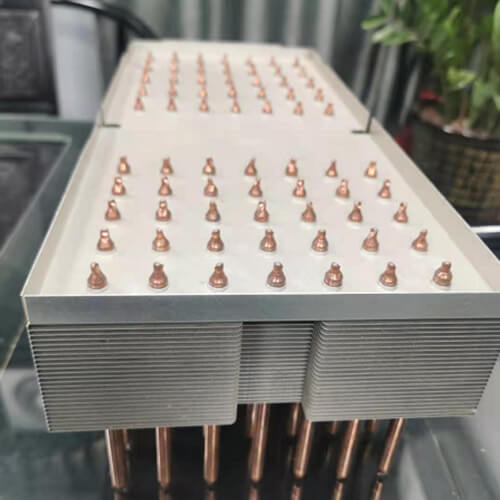 Warmtepijpradiator voor medische apparatuur